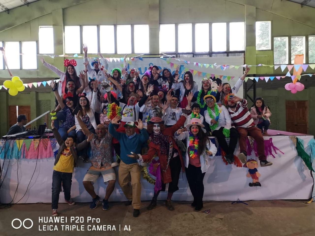 Actividad lúdica con niños del programa Pie de Chanco