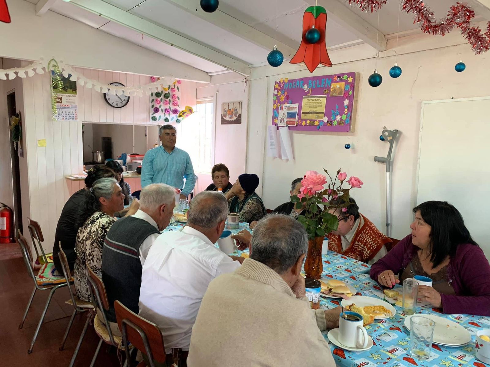 Actividad navideña con el hogar de adultos mayores de la comuna